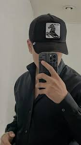 <em>Alex martinez</em>